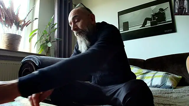 Kingsscepter online show from 03.12.25