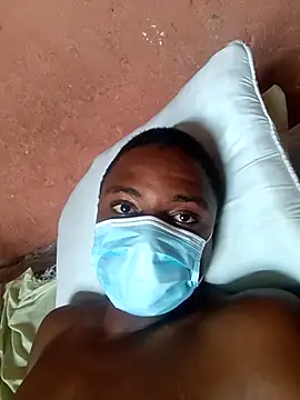 Snapshot of Eggxplant chatting on 11.13.25 Eggxplant online show from 11.13.25