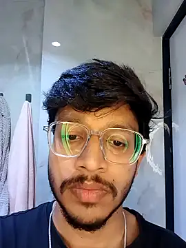 Snapshot of skinnyyyyyyyyy chatting on 05.15.26 skinnyyyyyyyyy online show from 05.15.26