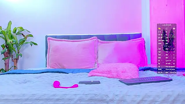 Rouse Hilton online show from 09.10.25