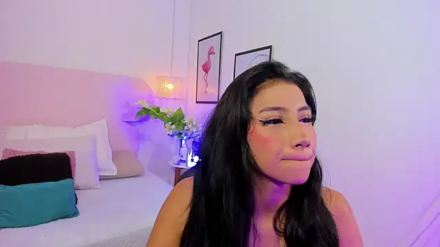 naomiii   online show from 10.15.25