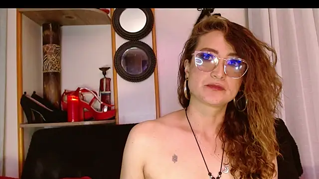Snapshot of AdeleMourfg chatting on 02.09.25 AdeleMourfg online show from 02.09.25