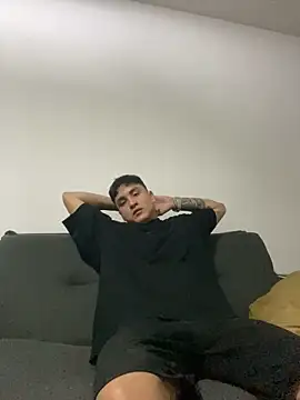 Snapshot of LCarreraa chatting on 02.02.25 LCarreraa online show from 02.02.25