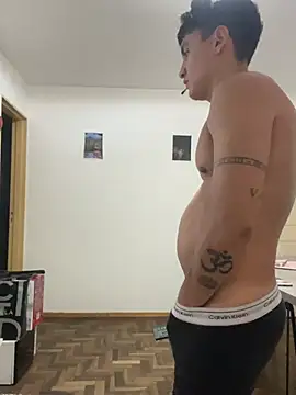 LCarreraa online show from 04.23.26