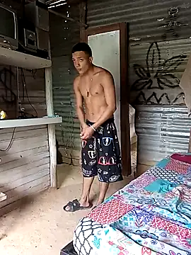 Snapshot of tayson_ chatting on 01.31.25 tayson online show from 01.31.25