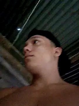 Snapshot of tayson_ chatting on 03.20.25 tayson online show from 03.20.25