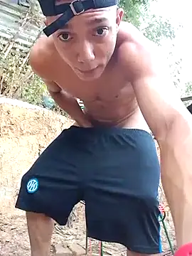 Snapshot of tayson_ chatting on 09.23.25 tayson online show from 09.23.25