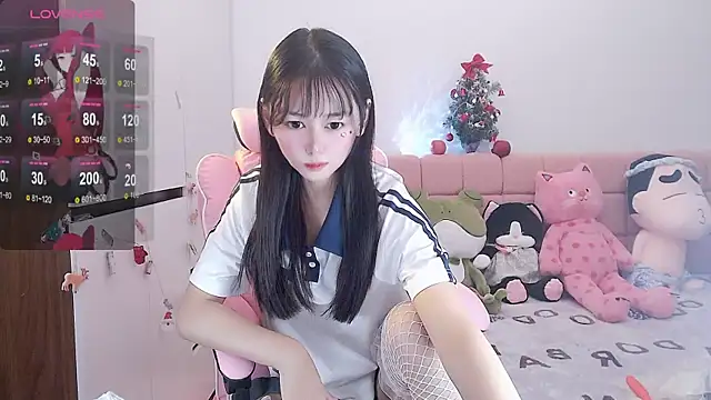 Snapshot of Xiaomi-Angela chatting on 12.28.24 Xiaomi-Angela online show from 12.28.24