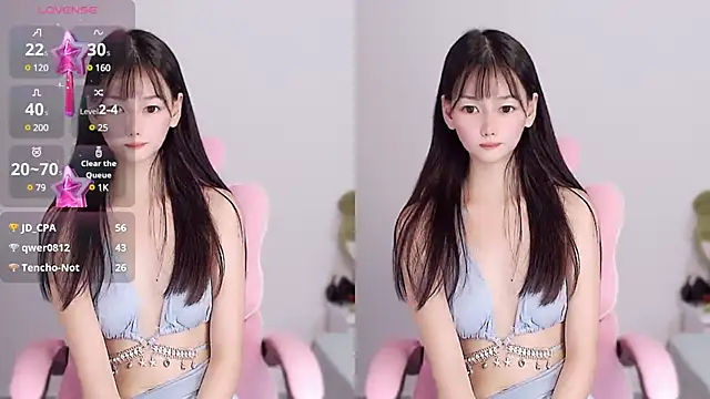 Snapshot of Xiaomi-Angela chatting on 02.21.25 Xiaomi-Angela online show from 02.21.25