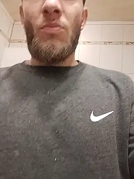 Snapshot of hoot_denis28 chatting on 11.30.25 hoot denis28 online show from 11.30.25