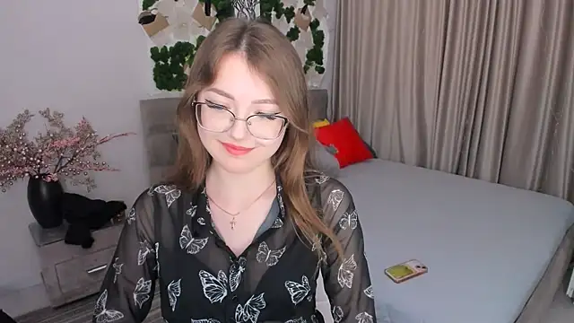 SereneFlame online show from 02.04.25