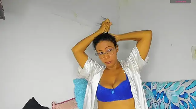 Snapshot of Nenita_Hot_ chatting on 03.14.25 Nenita Hot online show from 03.14.25