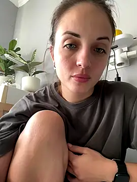 AmiLavs online show from 11.22.25