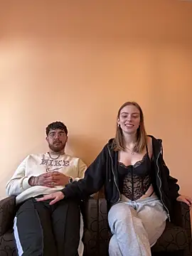 MrAndMrsSavage online show from 03.04.25