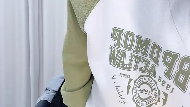 Snapshot of chloe-01 chatting on 01.19.25 chloe-01 online show from 01.19.25