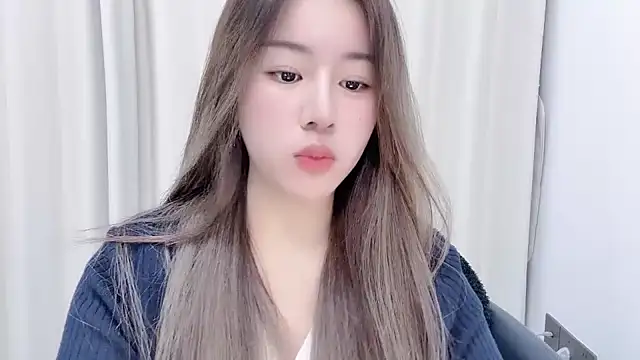 Snapshot of chloe-01 chatting on 01.23.25 chloe-01 online show from 01.23.25