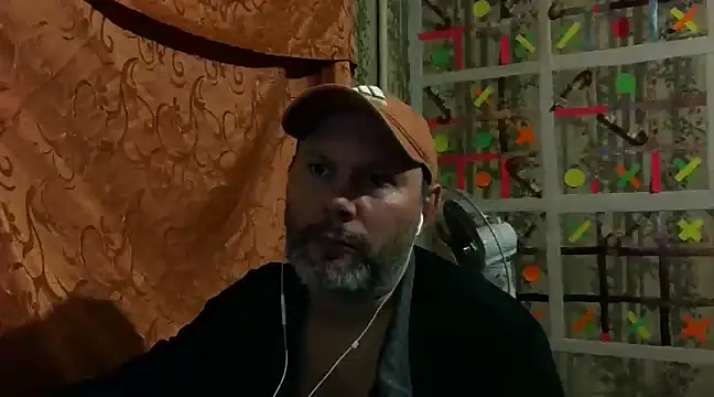 Snapshot of AgnichBan chatting on 12.28.24 AgnichBan online show from 12.28.24