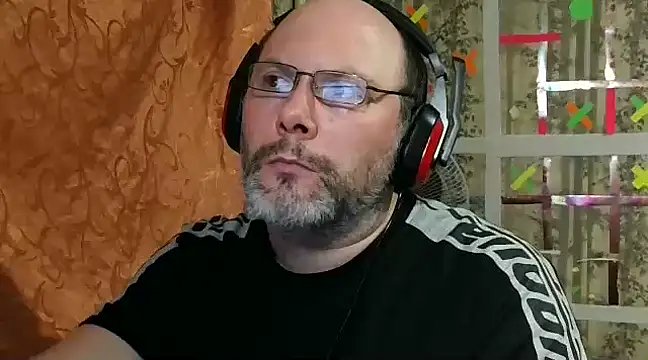 Snapshot of AgnichBan chatting on 01.23.25 AgnichBan online show from 01.23.25