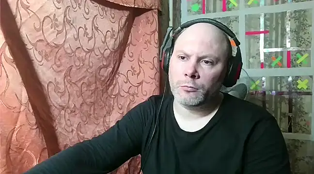 Snapshot of AgnichBan chatting on 02.14.25 AgnichBan online show from 02.14.25