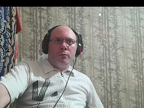 Snapshot of AgnichBan chatting on 12.02.25 AgnichBan online show from 12.02.25