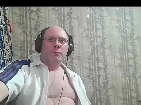 Snapshot of AgnichBan chatting on 12.03.25 AgnichBan online show from 12.03.25