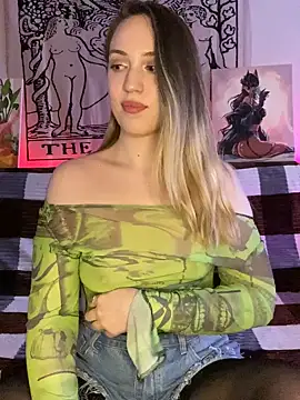 Snapshot of Emily_the_temptress_ chatting on 01.11.25 Emily the temptress online show from 01.11.25