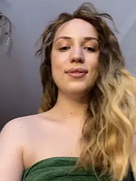 Snapshot of Emily_the_temptress_ chatting on 03.13.25 Emily the temptress online show from 03.13.25