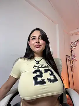 Snapshot of naughty_sexyy_girl_1 chatting on 06.23.26 naughty sexyy girl 1 online show from 06.23.26