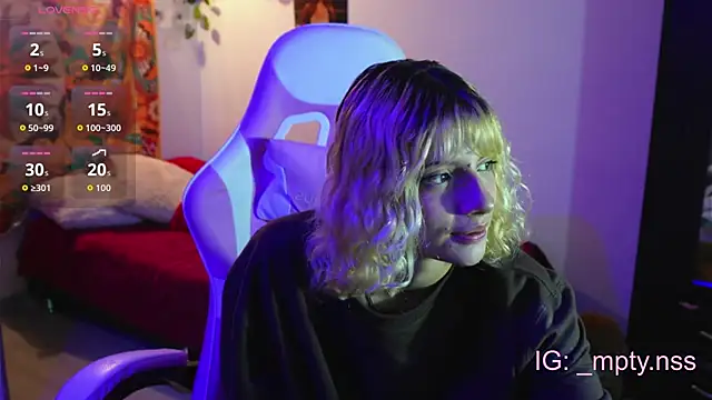 Snapshot of HiScarlett chatting on 09.20.25 HiScarlett online show from 09.20.25