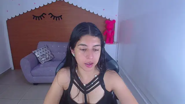 Snapshot of Bela_t_ chatting on 12.06.24 Bela t online show from 12.06.24