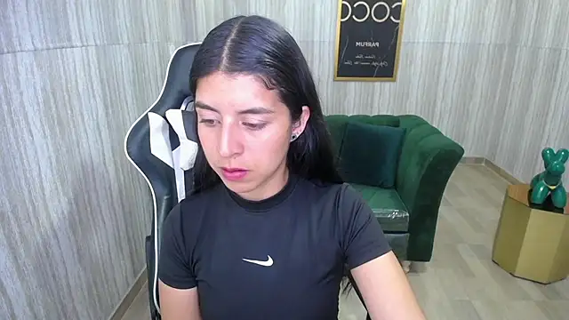 Snapshot of Bela_t_ chatting on 12.09.24 Bela t online show from 12.09.24