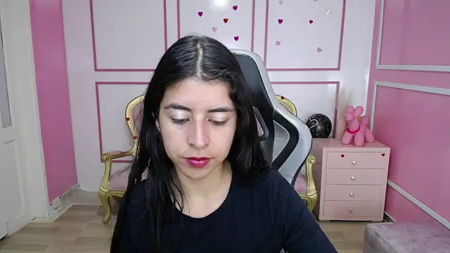 Snapshot of Bela_t_ chatting on 01.18.25 Bela t online show from 01.18.25