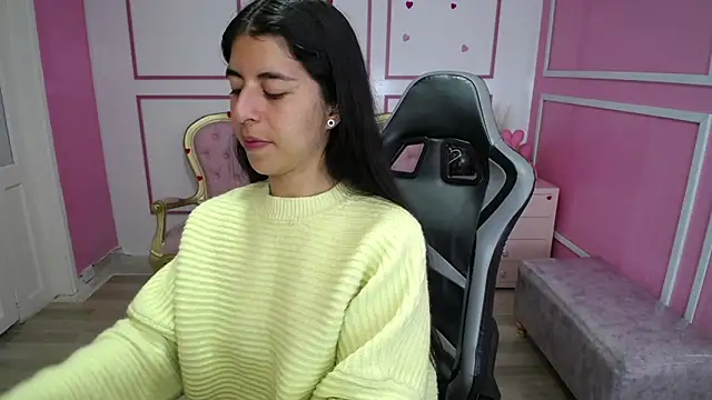 Snapshot of Bela_t_ chatting on 01.20.25 Bela t online show from 01.20.25