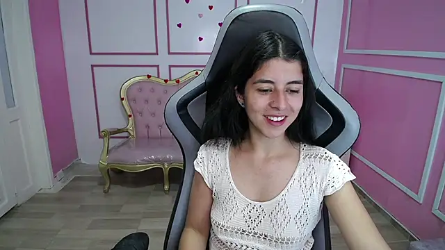 Snapshot of Bela_t_ chatting on 01.20.25 Bela t online show from 01.20.25