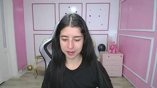 Snapshot of Bela_t_ chatting on 01.23.25 Bela t online show from 01.23.25