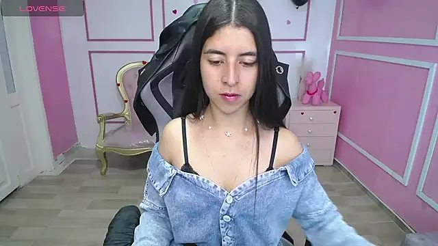 Snapshot of Bela_t_ chatting on 02.03.25 Bela t online show from 02.03.25