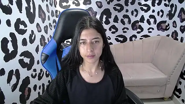 Snapshot of Bela_t_ chatting on 02.06.25 Bela t online show from 02.06.25