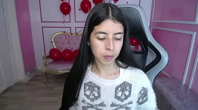 Snapshot of Bela_t_ chatting on 02.19.25 Bela t online show from 02.19.25