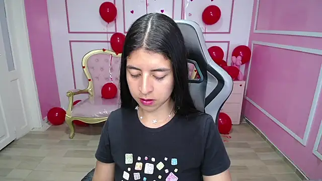 Snapshot of Bela_t_ chatting on 02.25.25 Bela t online show from 02.25.25