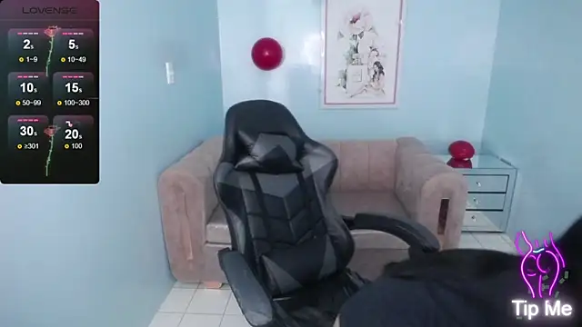 Snapshot of Bela_t_ chatting on 03.08.25 Bela t online show from 03.08.25