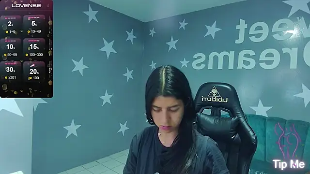 Snapshot of Bela_t_ chatting on 03.08.25 Bela t online show from 03.08.25