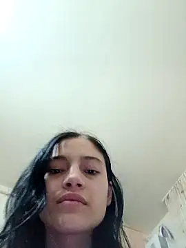 Snapshot of Virgin_Pussy_Love chatting on 04.25.26 Virgin Pussy Love online show from 04.25.26