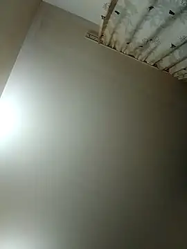 Snapshot of Virgin_Pussy_Love chatting on 05.06.26 Virgin Pussy Love online show from 05.06.26