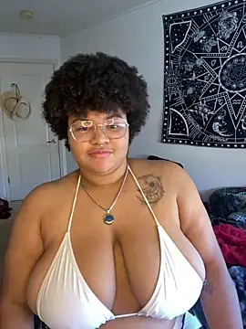 Snapshot of Ectorius chatting on 01.01.25 Ectorius online show from 01.01.25