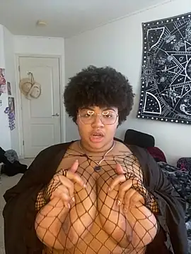 Snapshot of Ectorius chatting on 01.03.25 Ectorius online show from 01.03.25