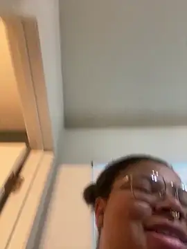 Snapshot of Ectorius chatting on 09.18.25 Ectorius online show from 09.18.25