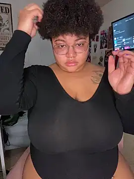 Snapshot of Ectorius chatting on 11.08.25 Ectorius online show from 11.08.25