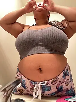 Snapshot of Ectorius chatting on 12.16.25 Ectorius online show from 12.16.25