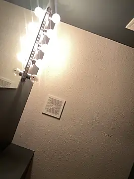 Snapshot of Ectorius chatting on 12.17.25 Ectorius online show from 12.17.25