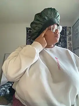 Snapshot of Ectorius chatting on 02.11.26 Ectorius online show from 02.11.26